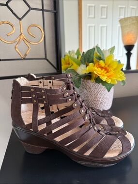 Jambu Sugar Brown Strappy Wedge Sandals